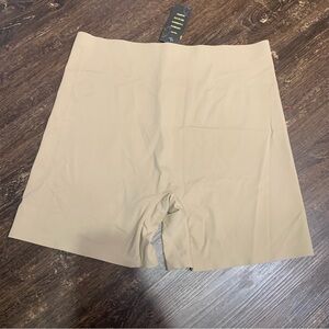 Heygirl shape wear shorts size XL NWT
